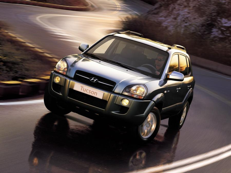  Hyundai Tucson 2004 года  (фото 7 из 74)